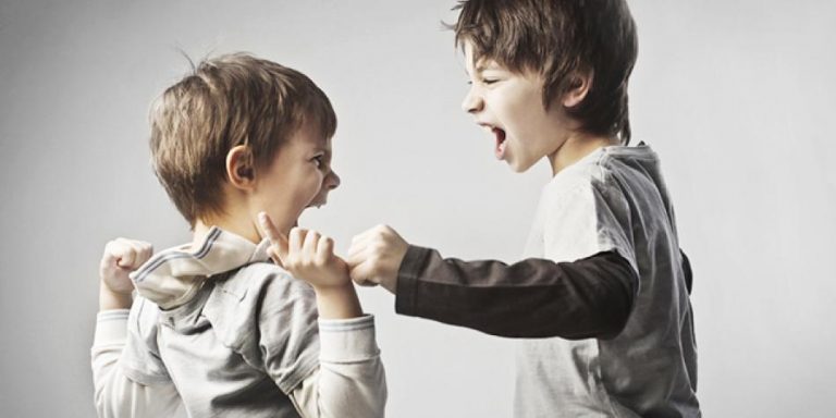 Las peleas entre hermanos podrían ser tan nocivas como el bullying