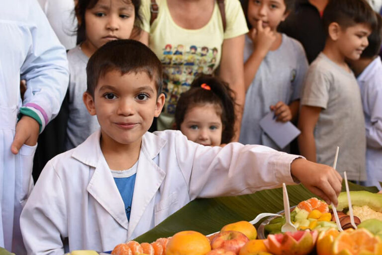 Educación y Salud avanzan para implementar la Ley de Alimentación<br>Saludable en las escuelas