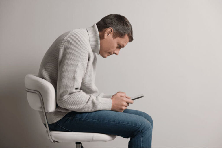Posturas que afectan la salud músculo esquelética
