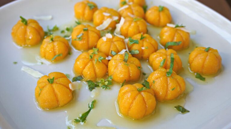 Ñoquis veganos de calabaza y rawmesan sin gluten